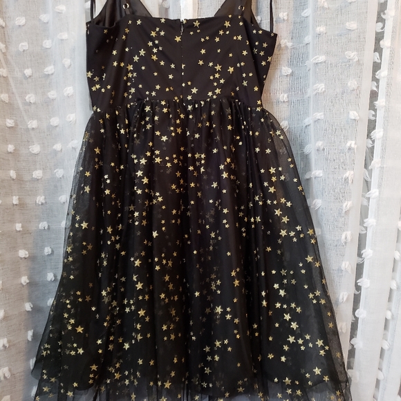 Dress - Picture 2 of 6